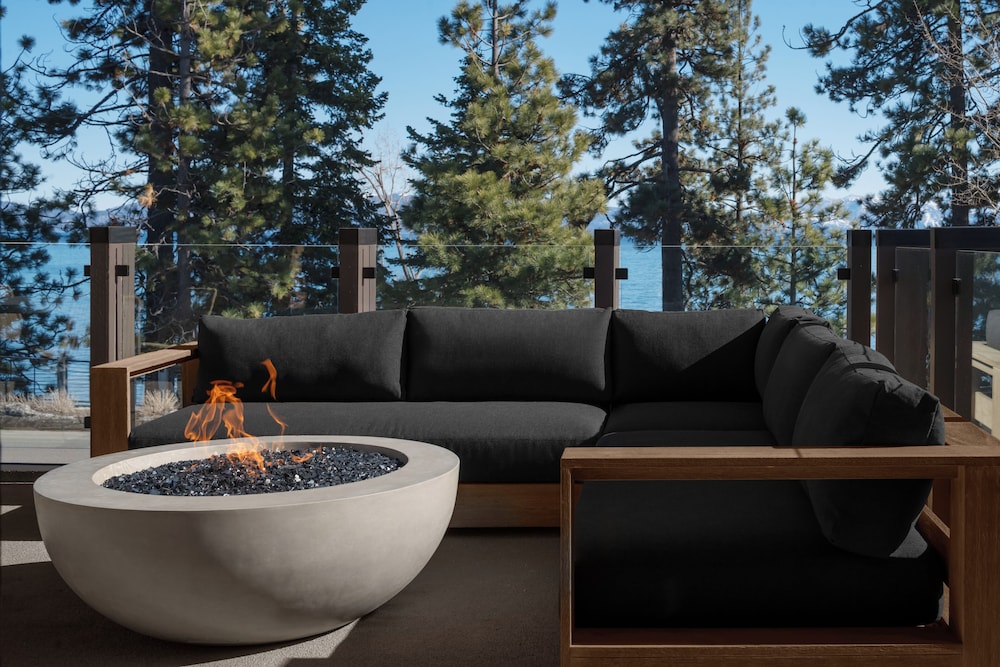 evo Hotel Tahoe City 25/50