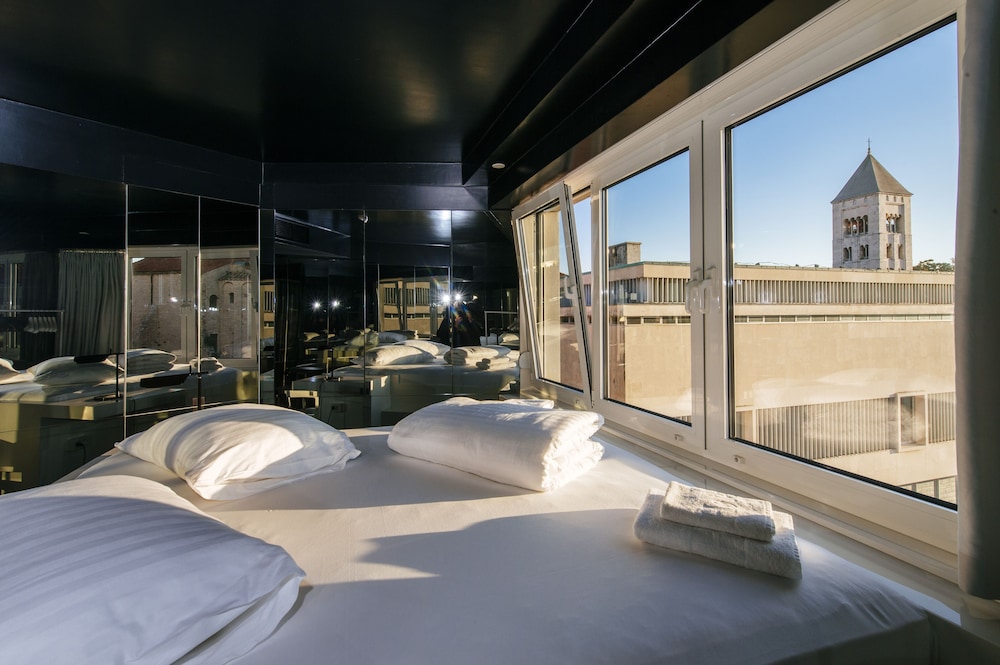 Boutique Hostel Forum 48/71