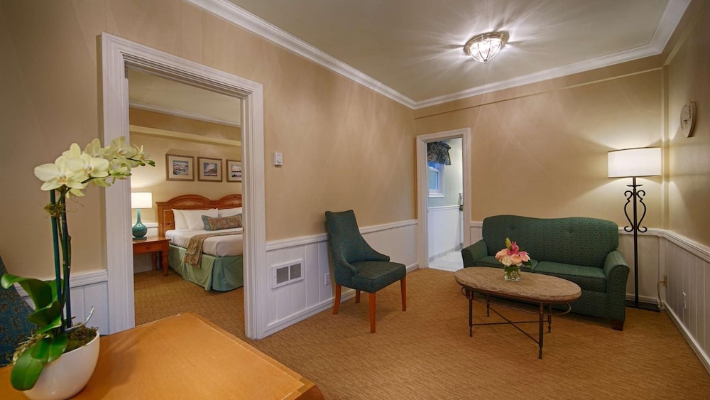 Carmel Bay View Inn 33/46