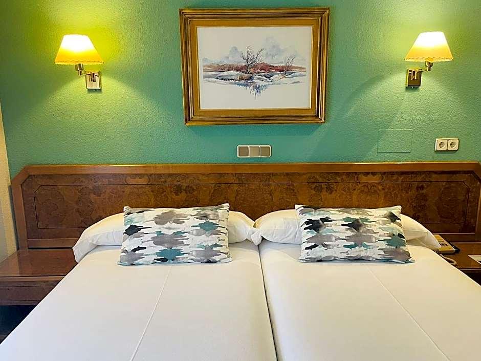 Hotel Don Carmelo 58/60