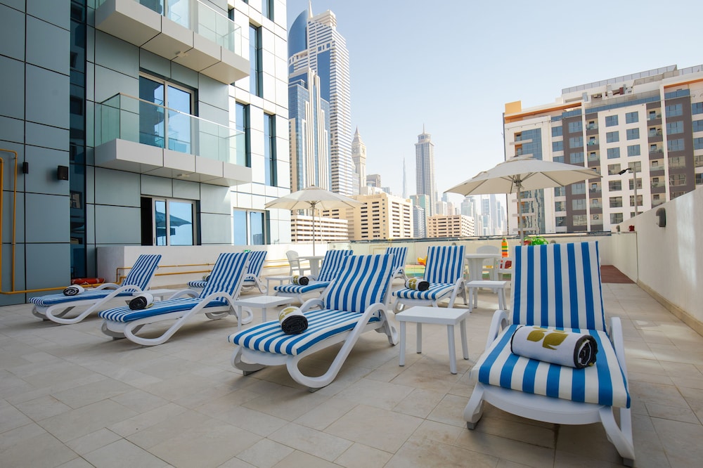Rose Executive Hotel DWTC 27/33