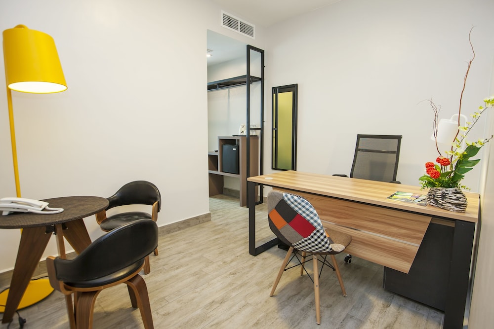 Bzz Hotel 43/61