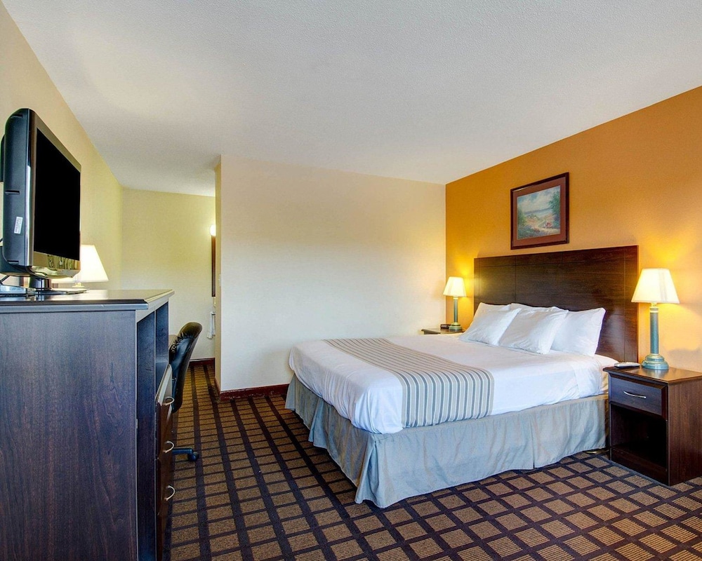ECONO LODGE SHARON 7/16