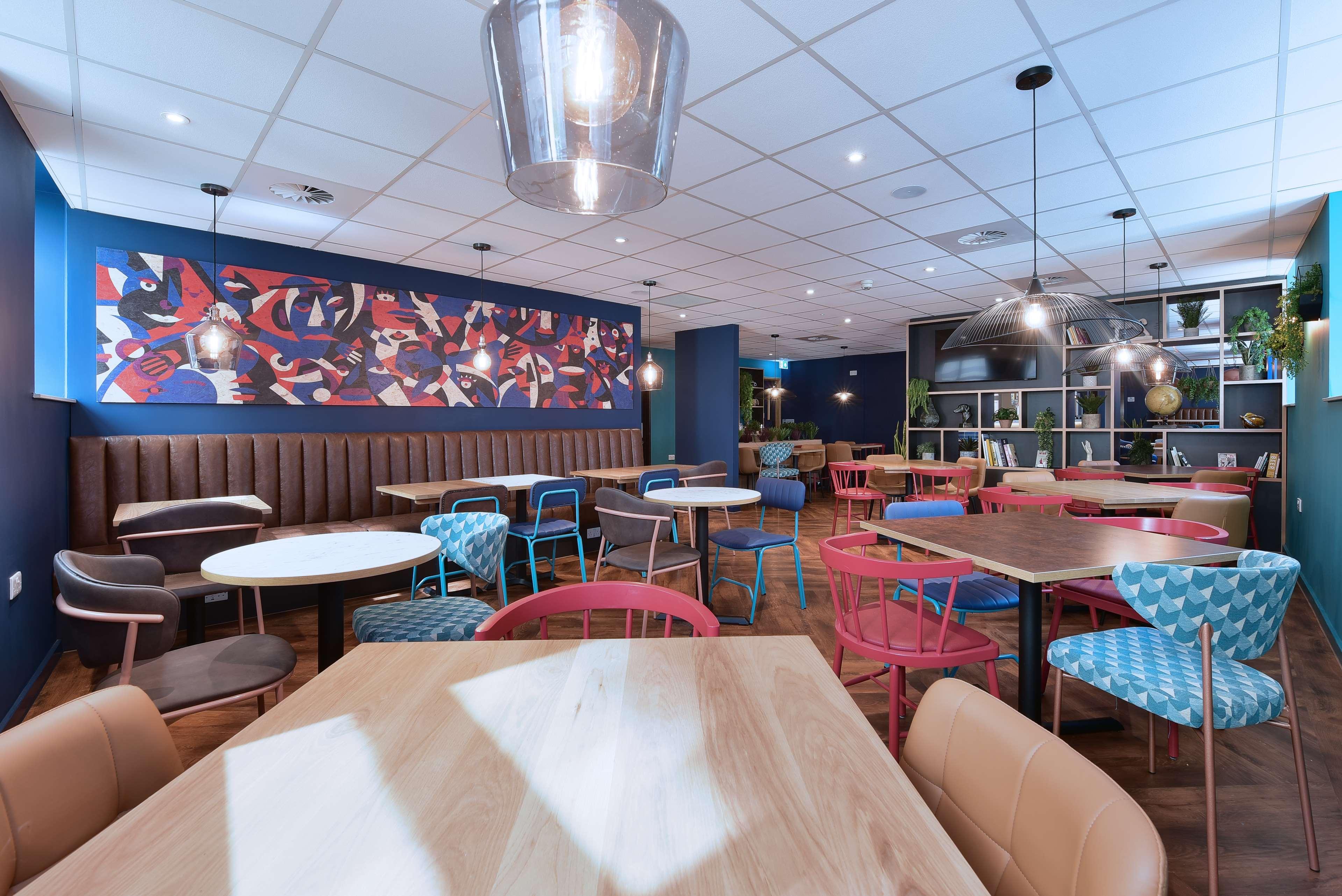 Travelodge Cardiff Central Queen Street 16/23