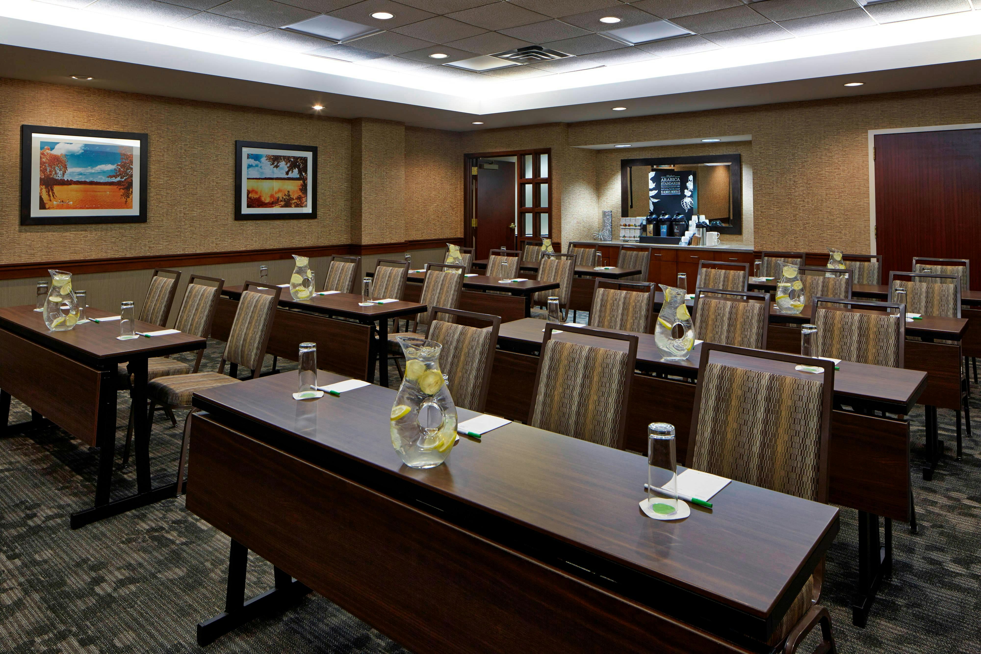 Courtyard By Marriott Bloomington By Mall Of America 32/38