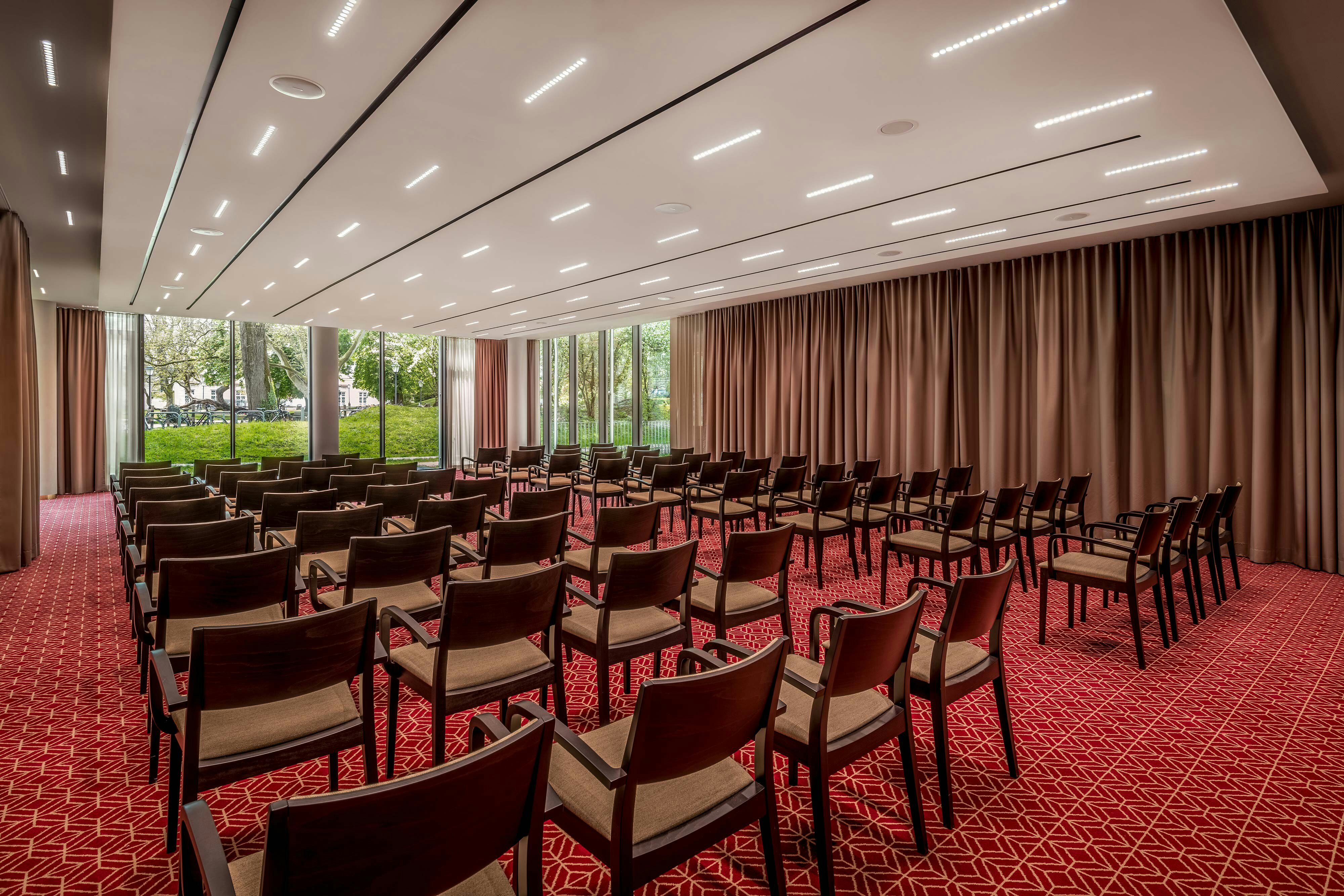 Sheraton Grand Salzburg Formerly Sheraton Salzburg Hotel 69/70