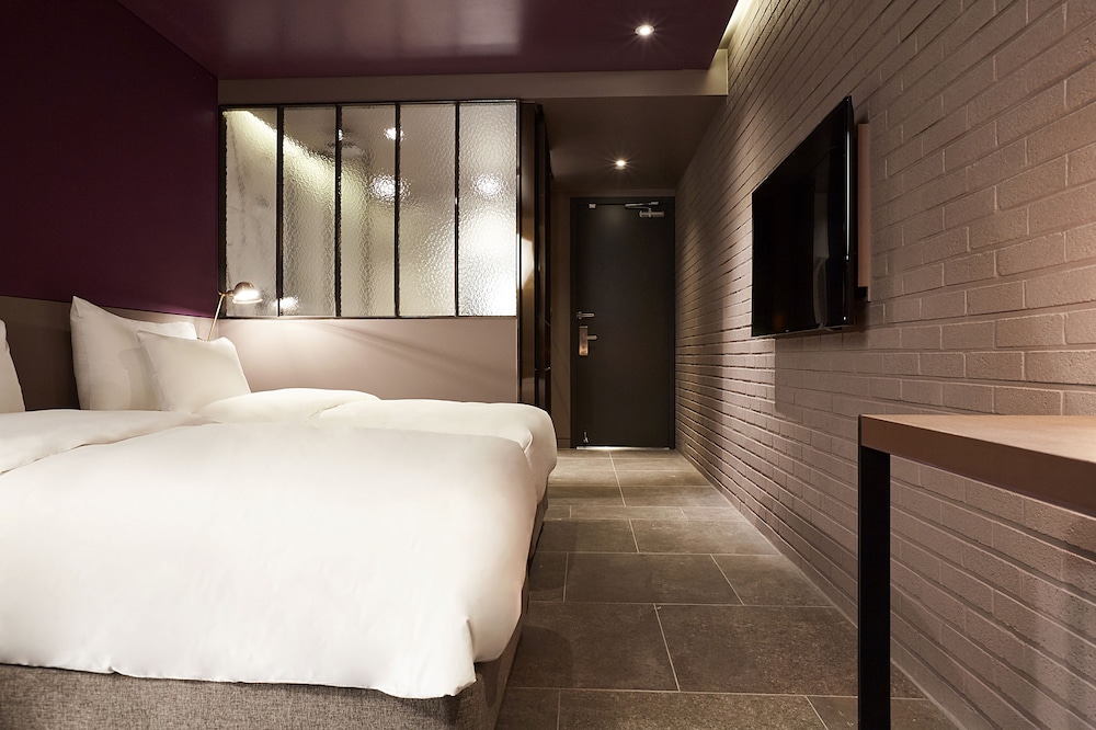 SUPERIOR, TWIN BEDS