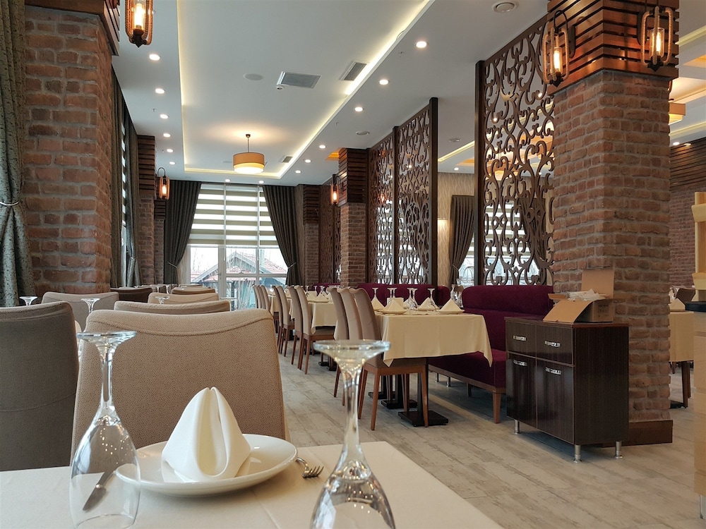 El Garden Hotel & Residence 29/33