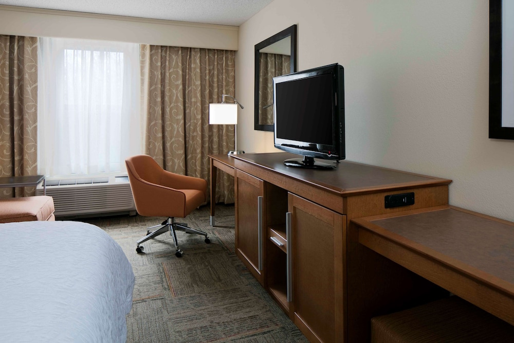 Hampton Inn Kansas City/Shawnee Mission 12/34
