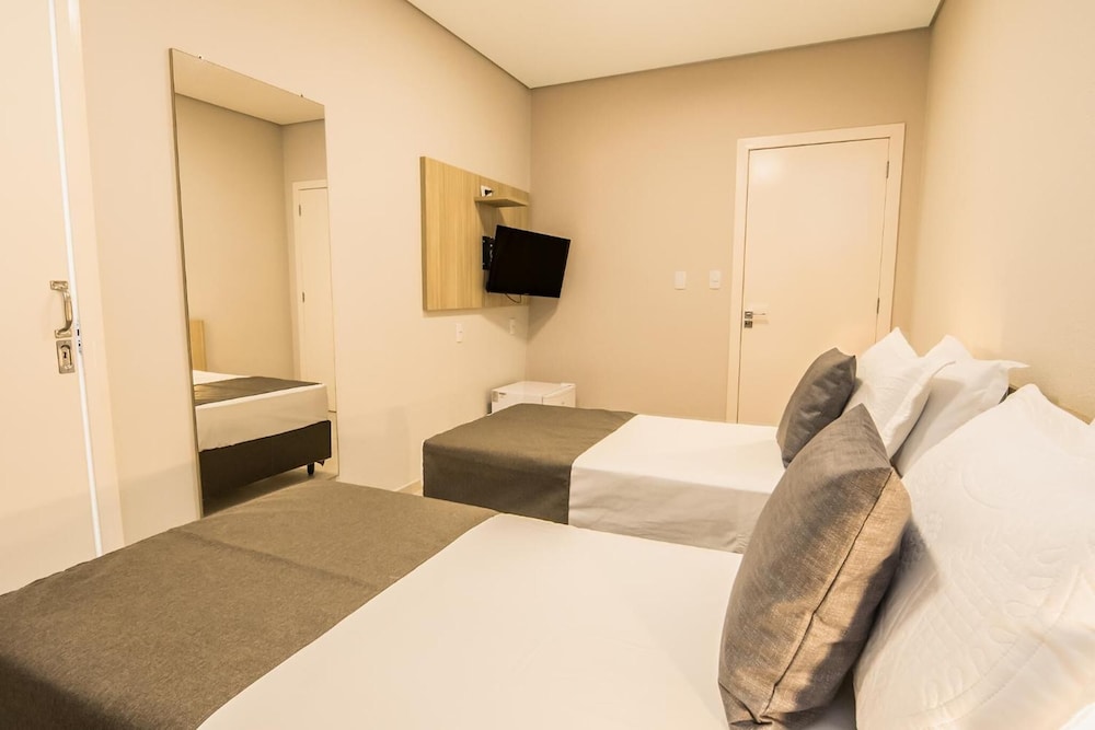 Hotel Santa Cruz 31/48