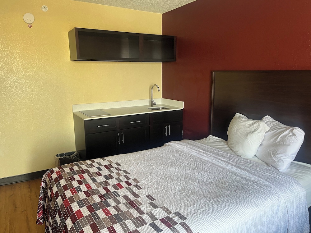 DELUXE, 2 DOUBLE BEDS, KITCHENETTE