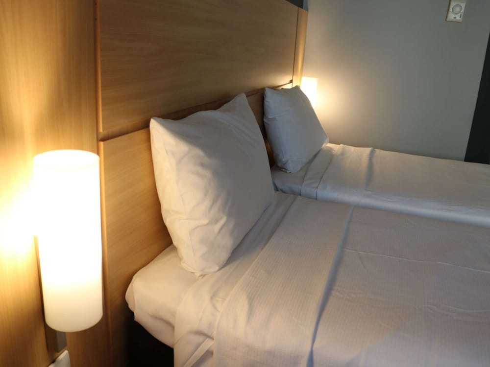 Ibis Salvador Rio Vermelho 39/73