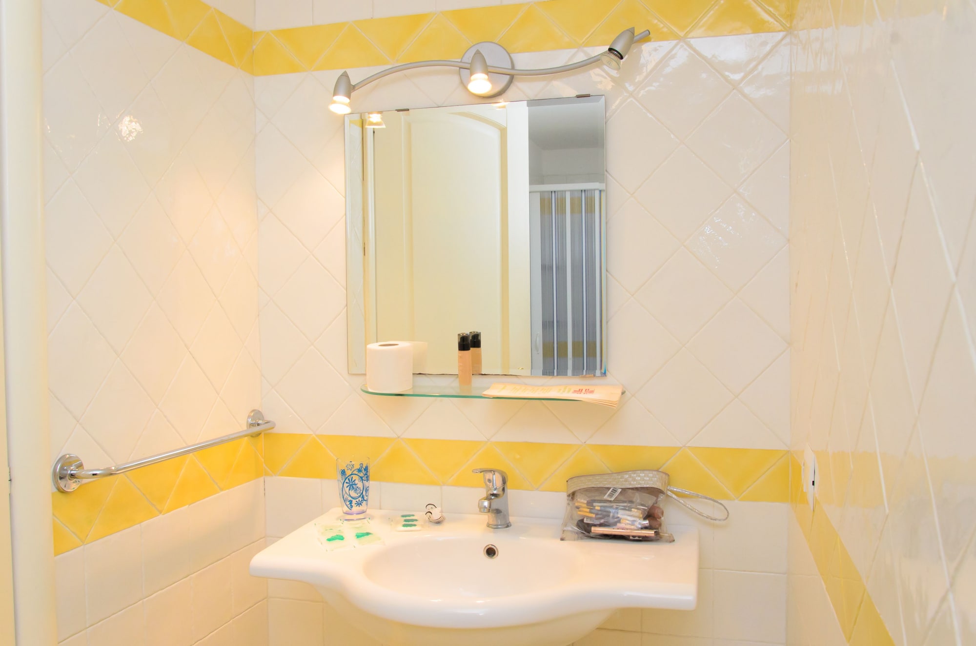 غرفة بسرير كوين بإطلالة على البحر، Albergo Villa Giusto 2/4