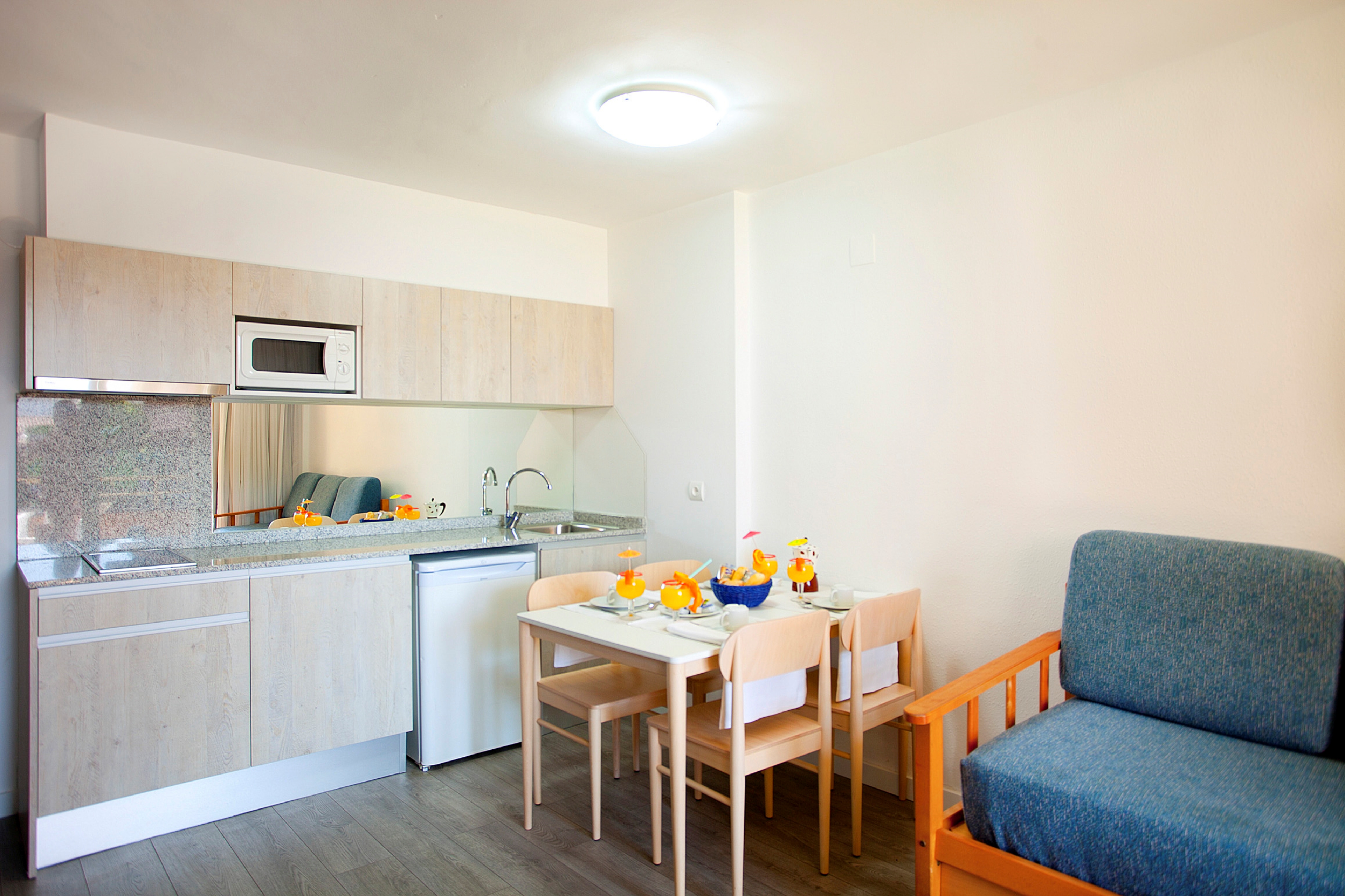 Voramar Aparthotel 8/21
