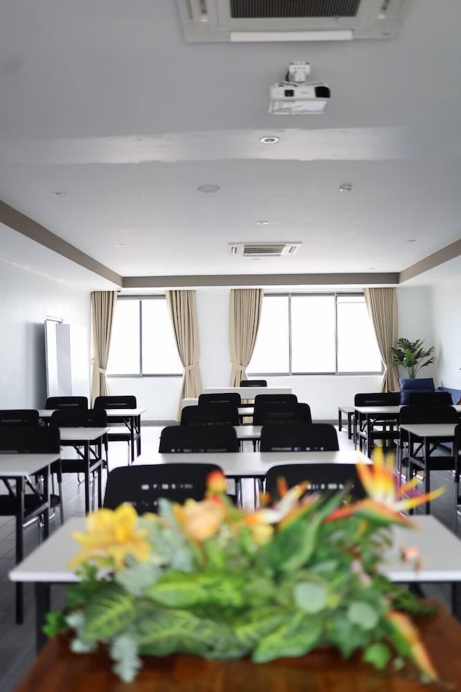 The Onra Hotel 3/41