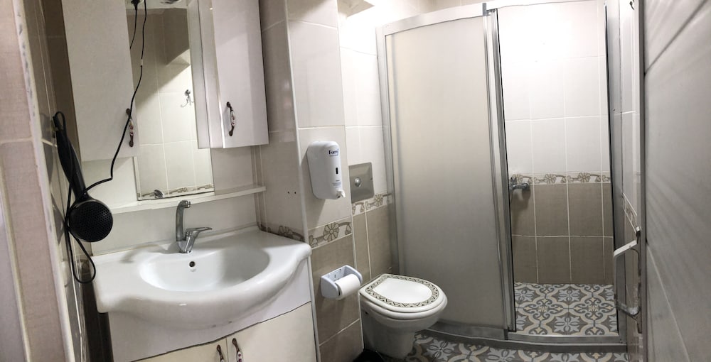 Evin Suit Hotel 46/50