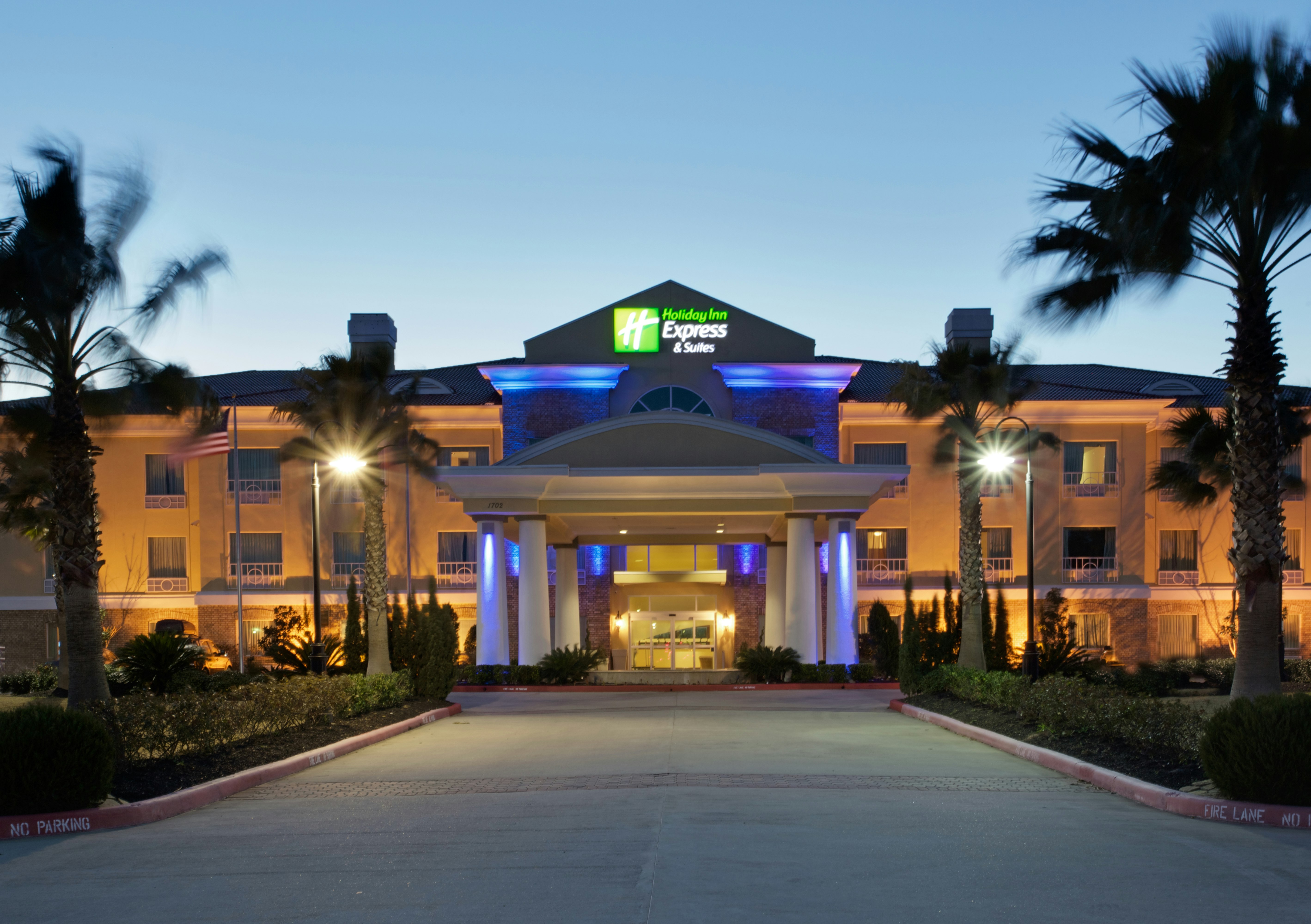 Holiday Inn Express Hotel Suites Pearland 1/38