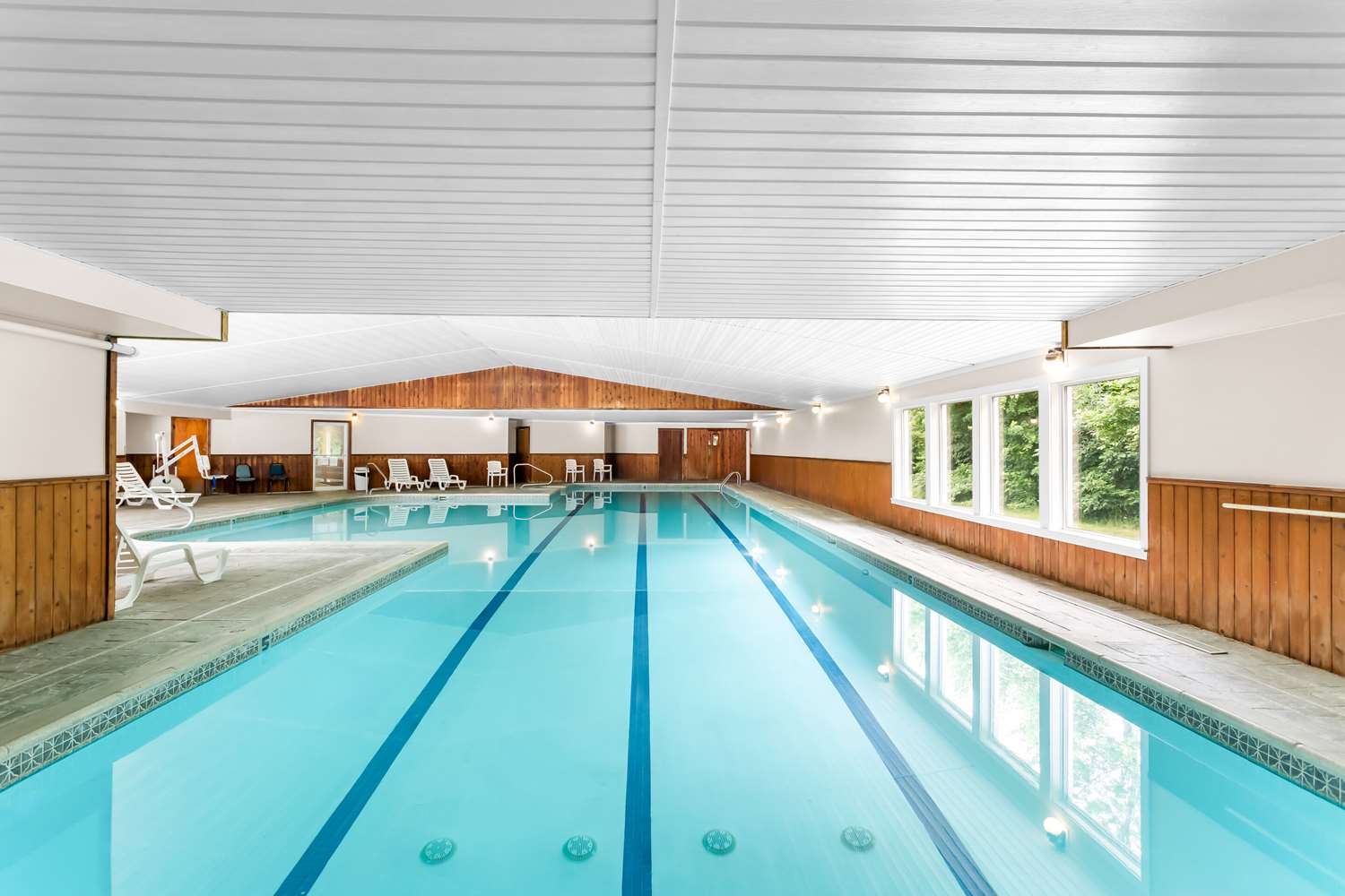 Quality Inn & Suites Gorham White Mountains 22/45