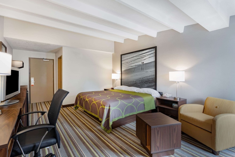 Super 8 By Wyndham Melbourne 19/43