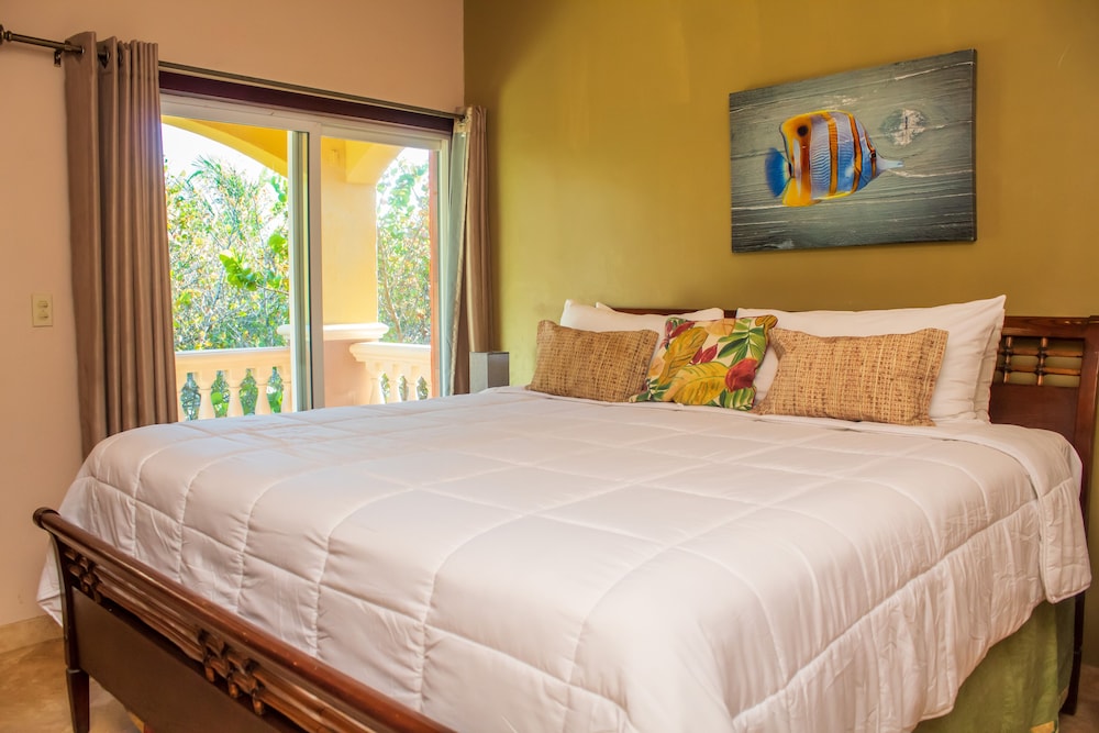 Infinity Bay Beach Resort 9/72
