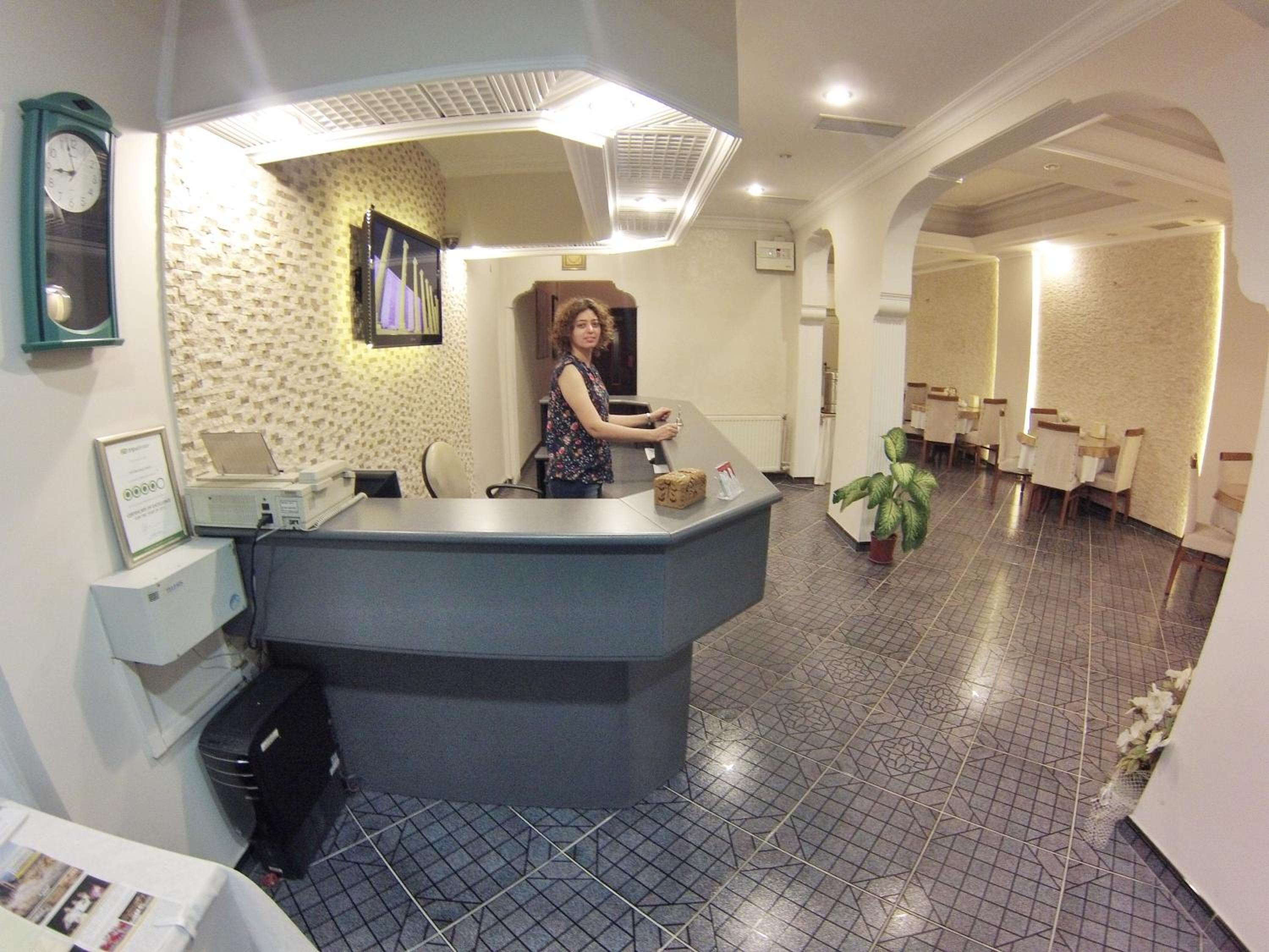 Anil Hotel 10/56