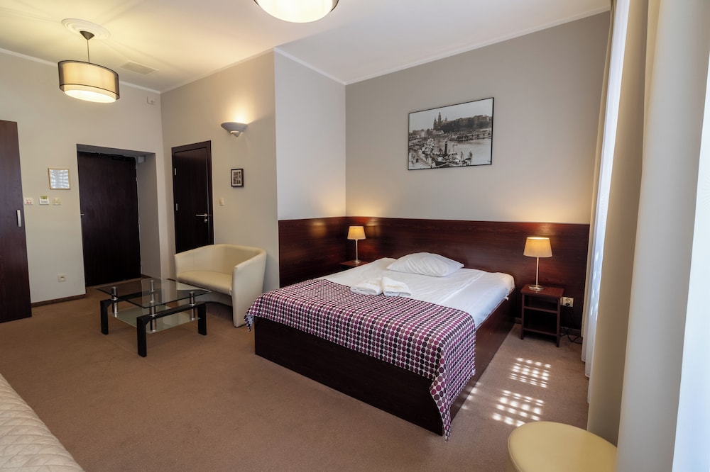 Room, Double Bed