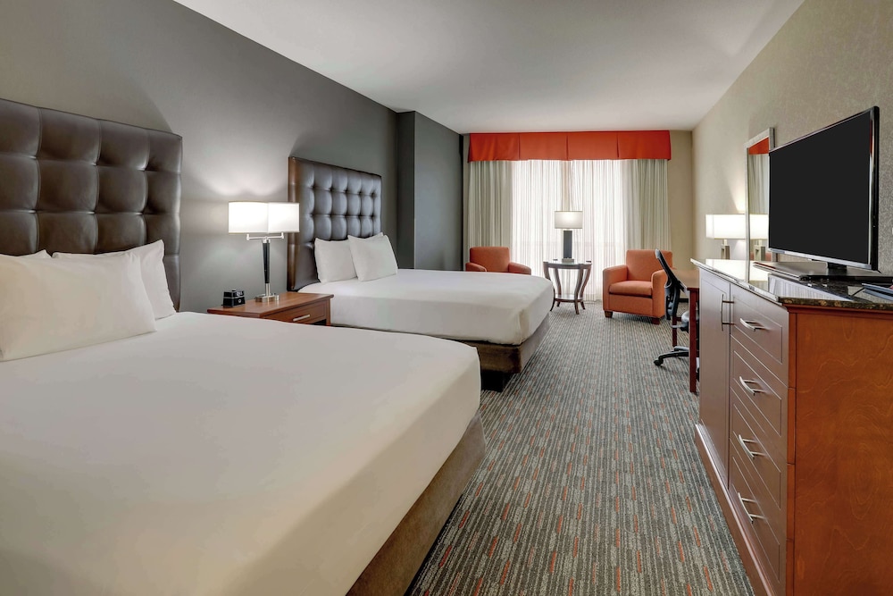 Drury Inn Suites Charlotte Arrowood 17/50