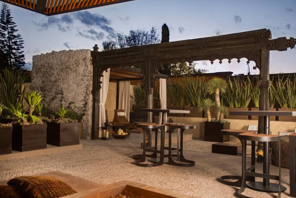 Casa No Name Small Luxury Hotel - Adults Only 66/74