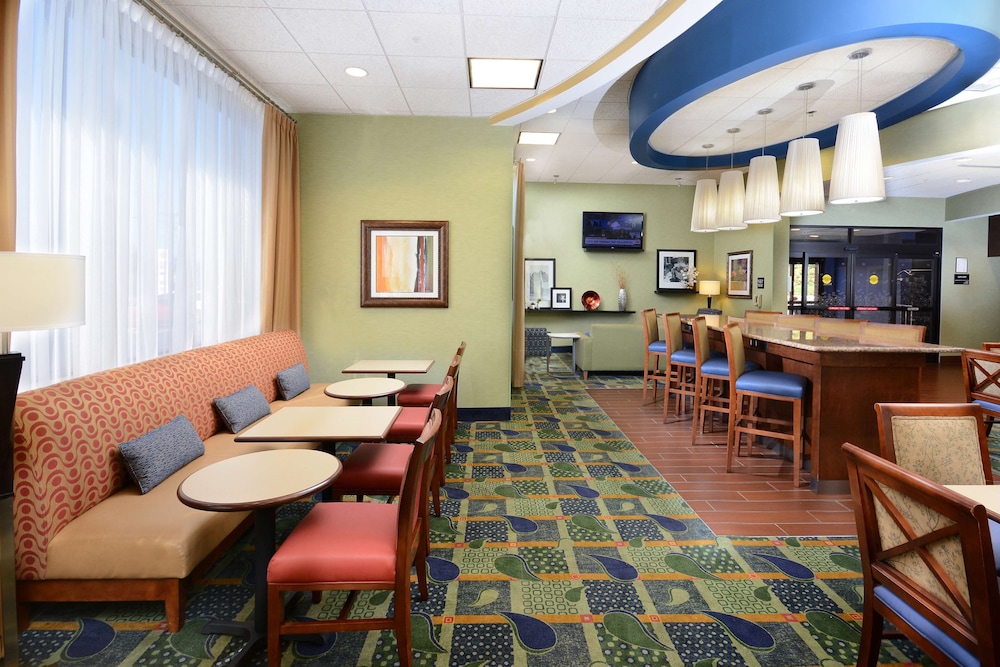 Hampton Inn High Point 45/52