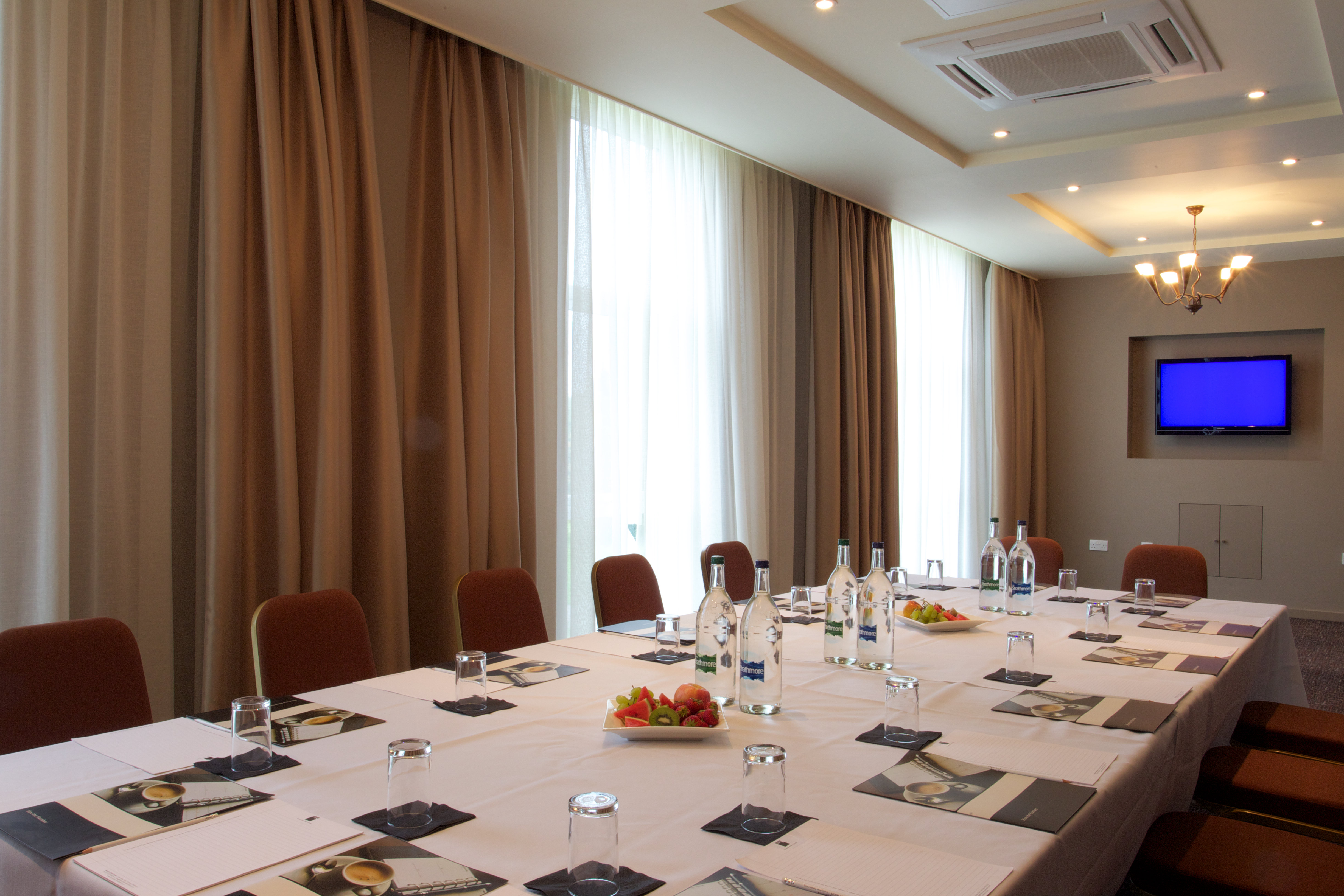 Humber Royal Hotel 13/23