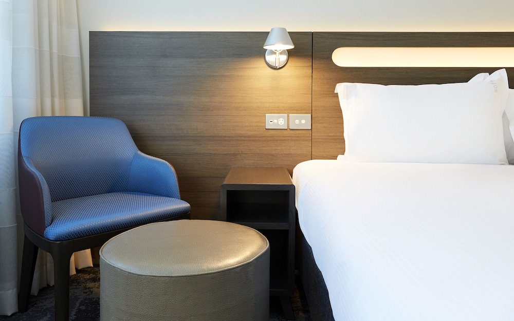 Holiday Inn Express Sydney Macquarie Park 36/54