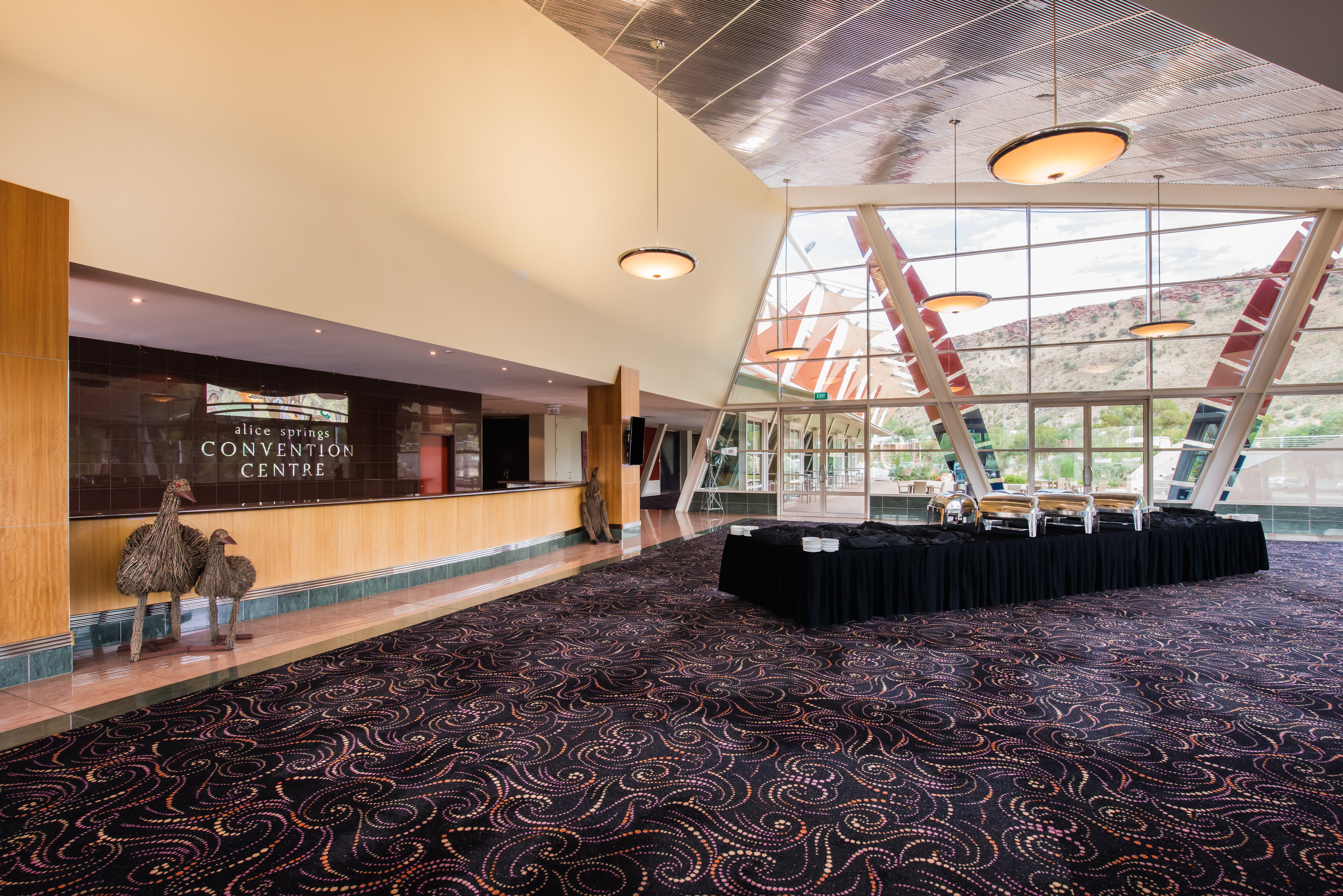 Crowne Plaza Alice Springs Lasseters 28/57