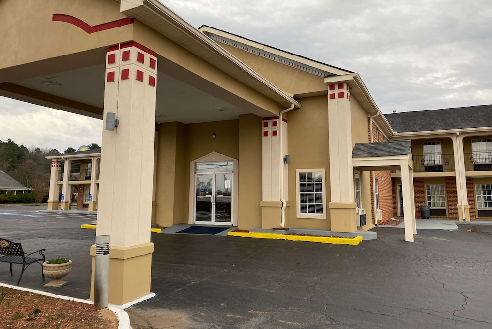 Super 8 by Wyndham Covington GA 1/32
