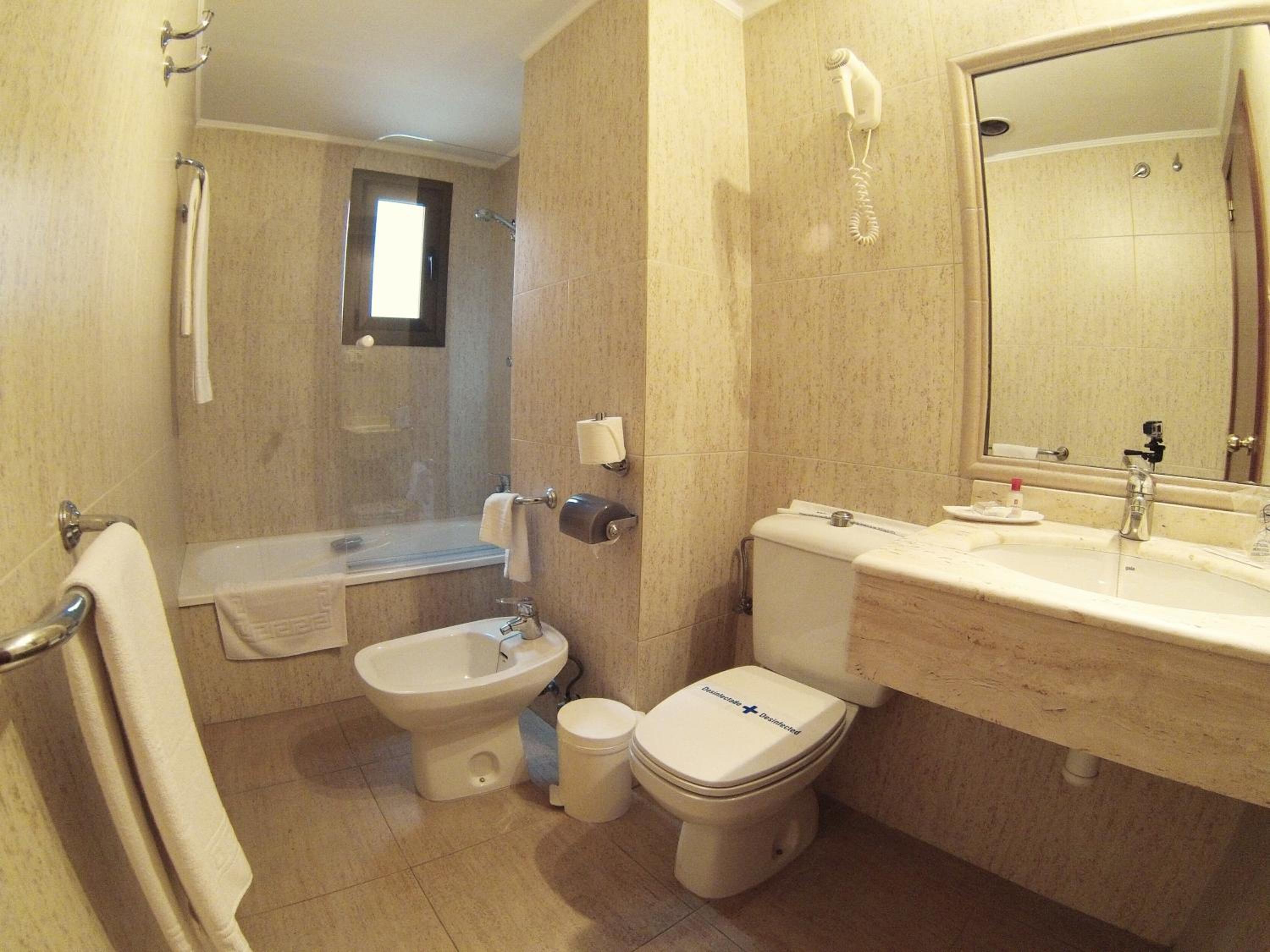 Hotel Avenida Plaza 38/41