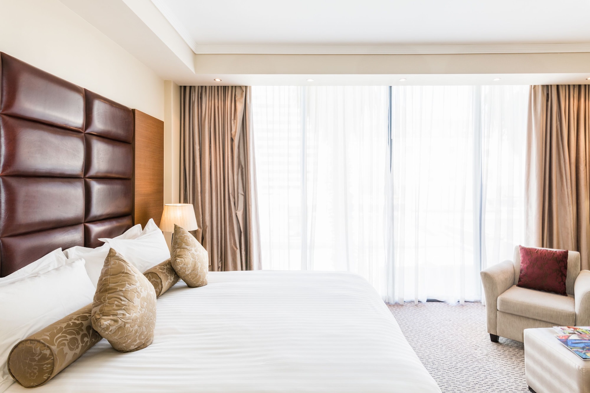 3 BEDROOMS, DELUXE, SUITE