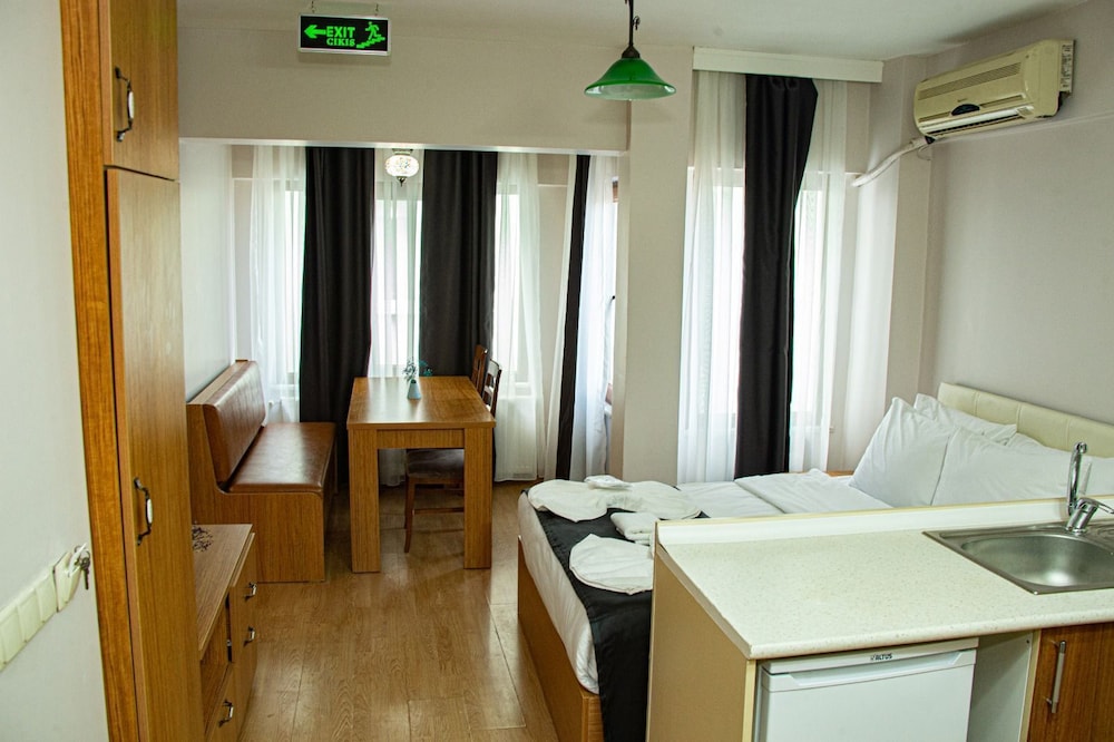 Three Apples Suites 19/39
