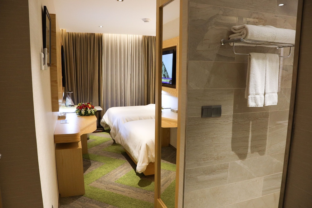 HANSA- A Premium Residence 47/49