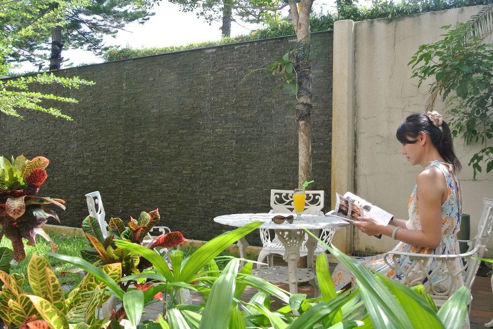 Howard Beach Resort Kenting 12/70