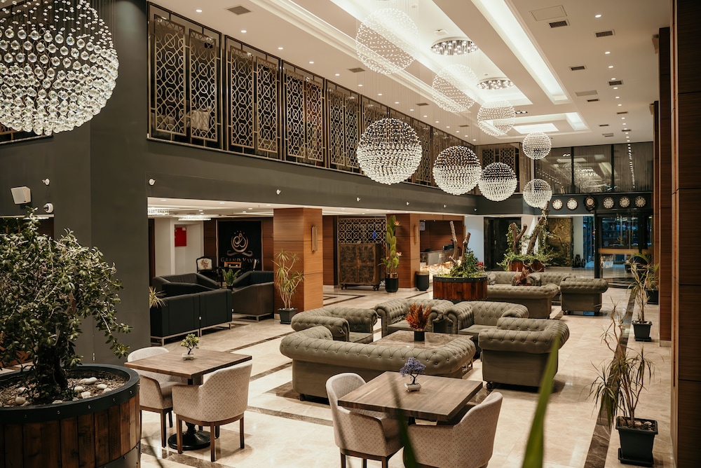 Grand Vaves Hotel 45/58