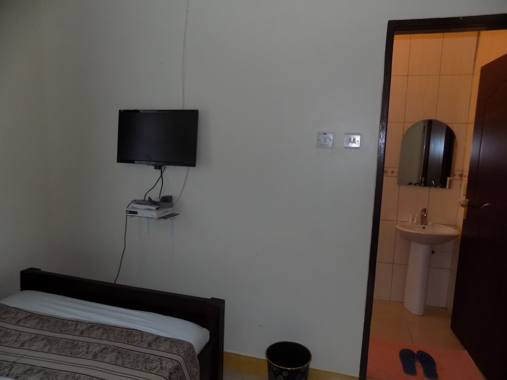 Peniel Beach Hotel 25/37