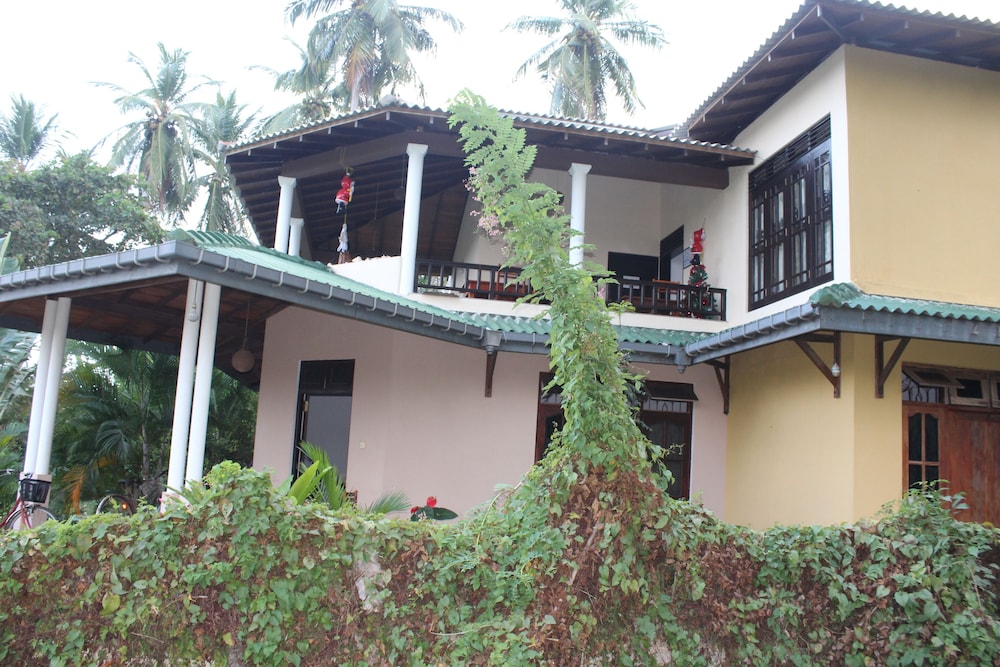 All View Resort 6/50