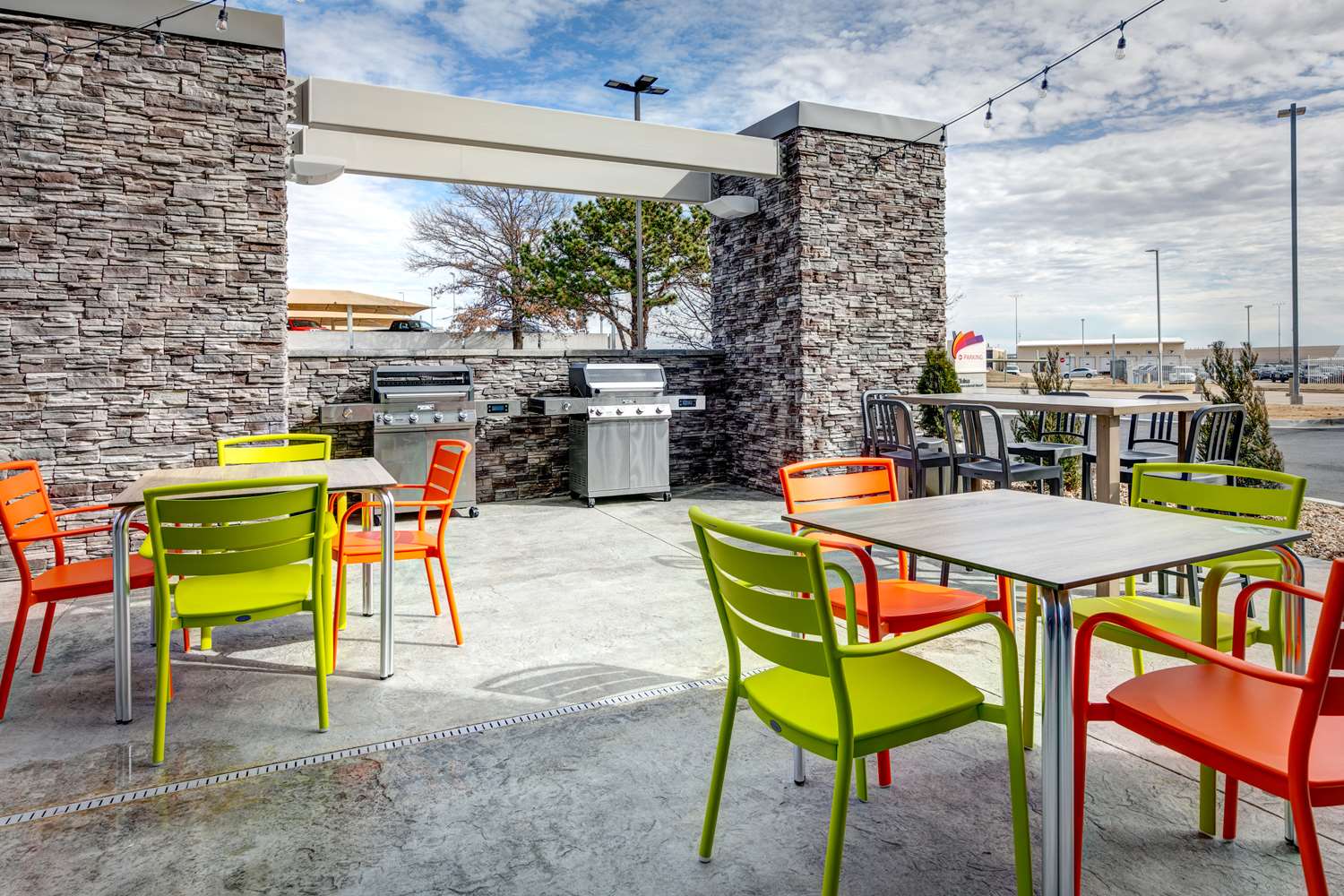 Home2 Suites by Hilton Tulsa Airport 18/23
