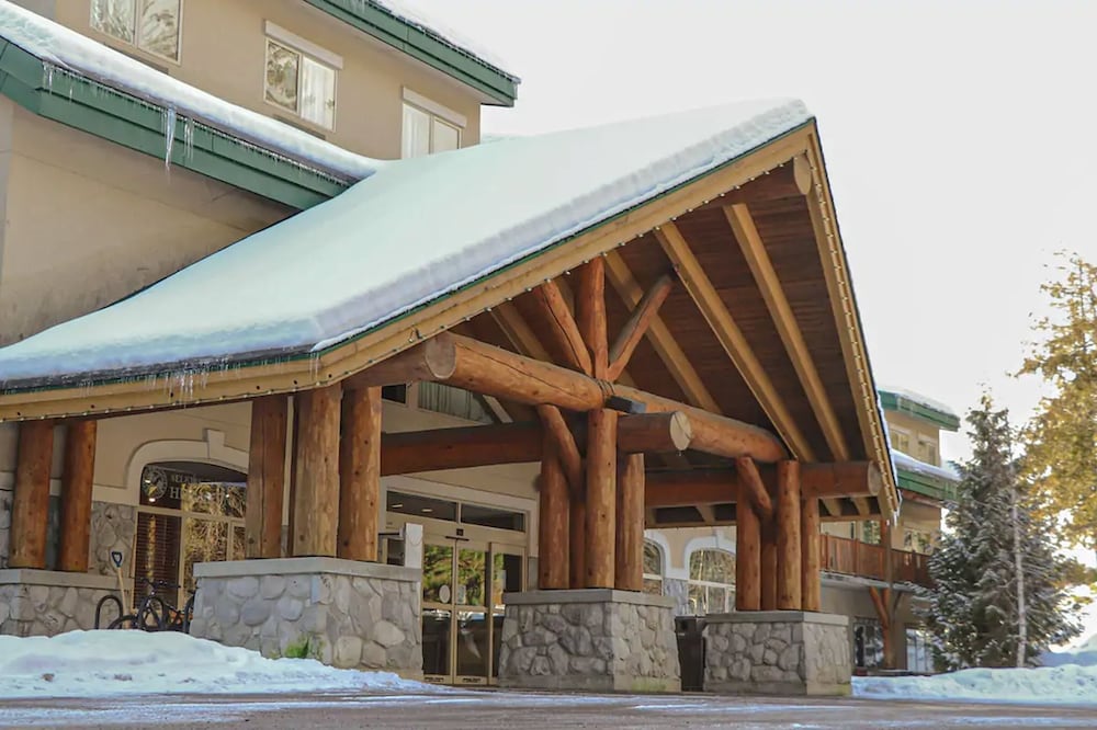 Coast Hillcrest Hotel 5/49