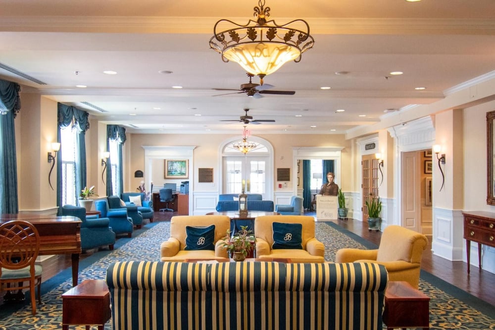 Historic Boone Tavern Hotel and Restaurant 52/69