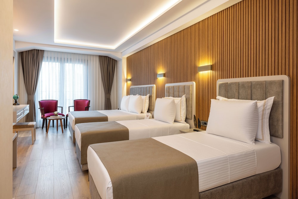 CARINA GOLD HOTEL 41/65