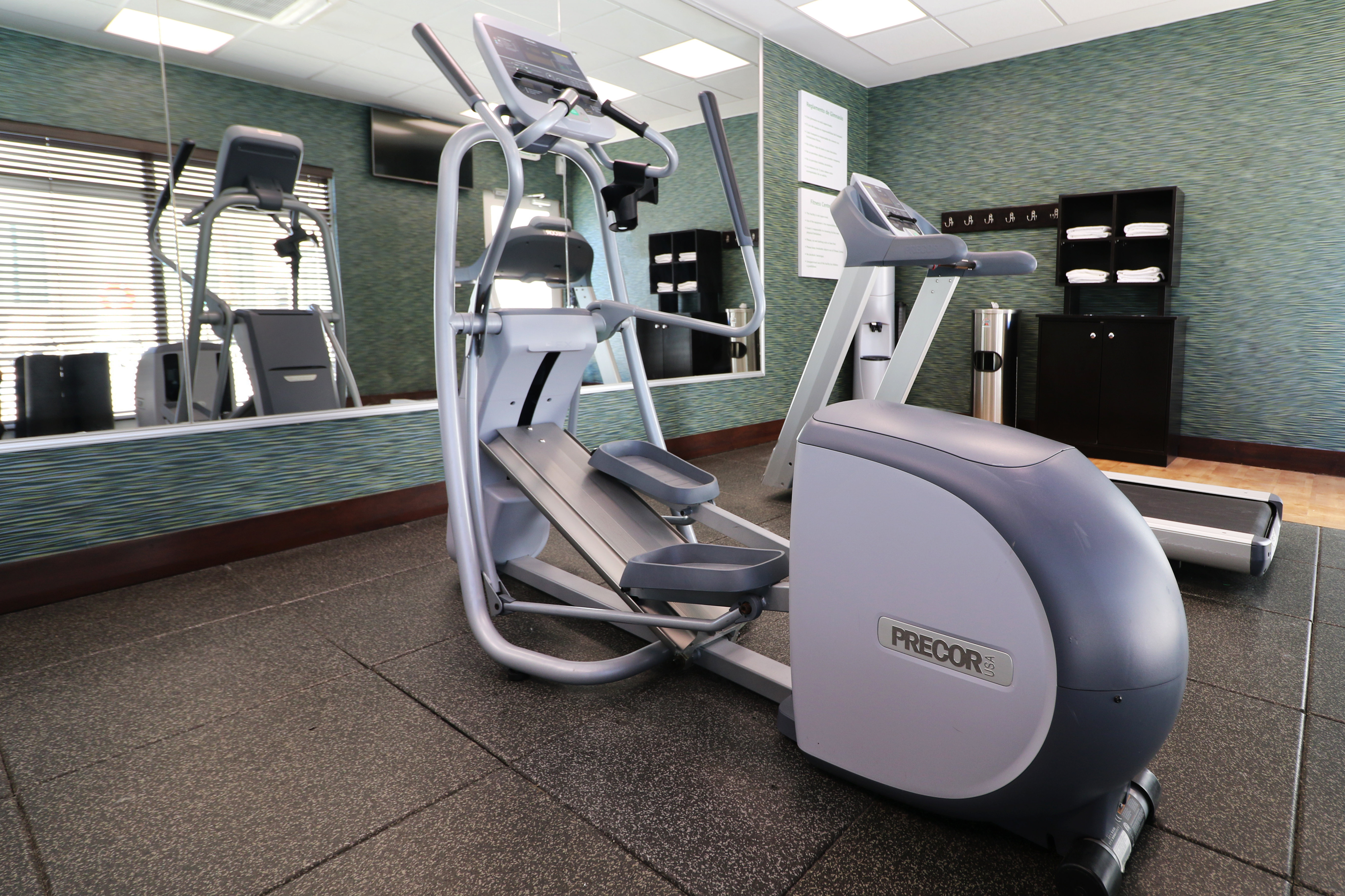 Holiday Inn Hotel & Suites Hermosillo Aeropuerto 21/50