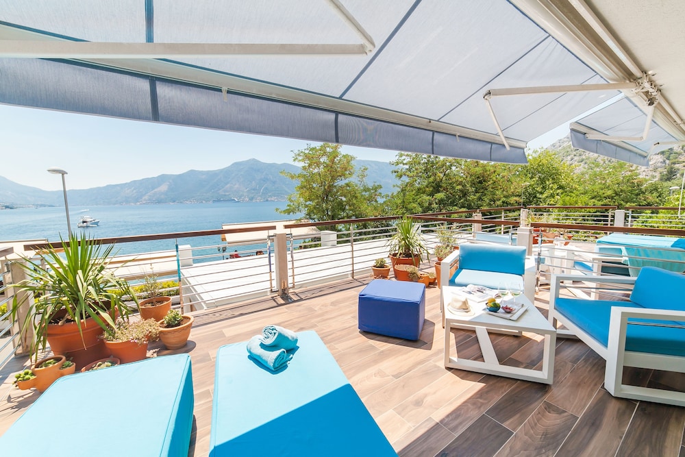 HOTEL CASA DEL MARE AMFORA 34/71