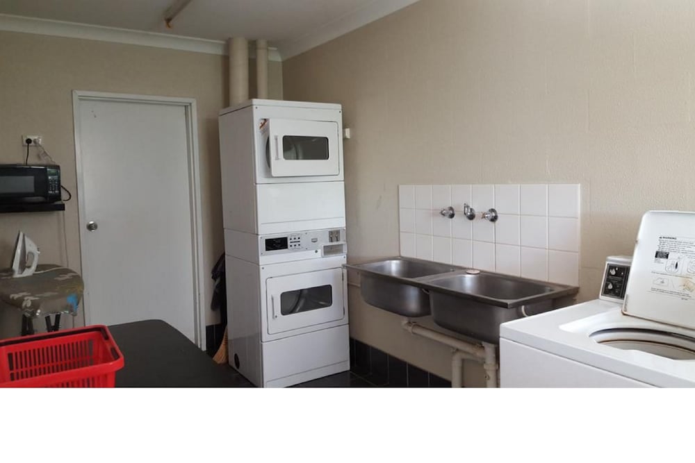 Beagle Hotel 37/42