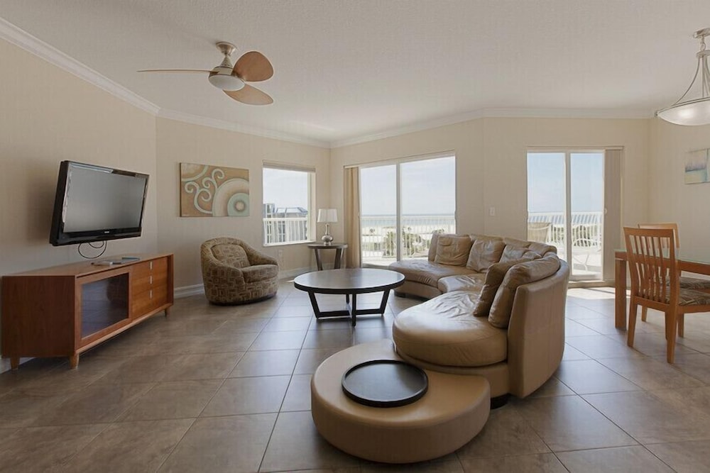 Crystal Palms Beach Resort 39/50