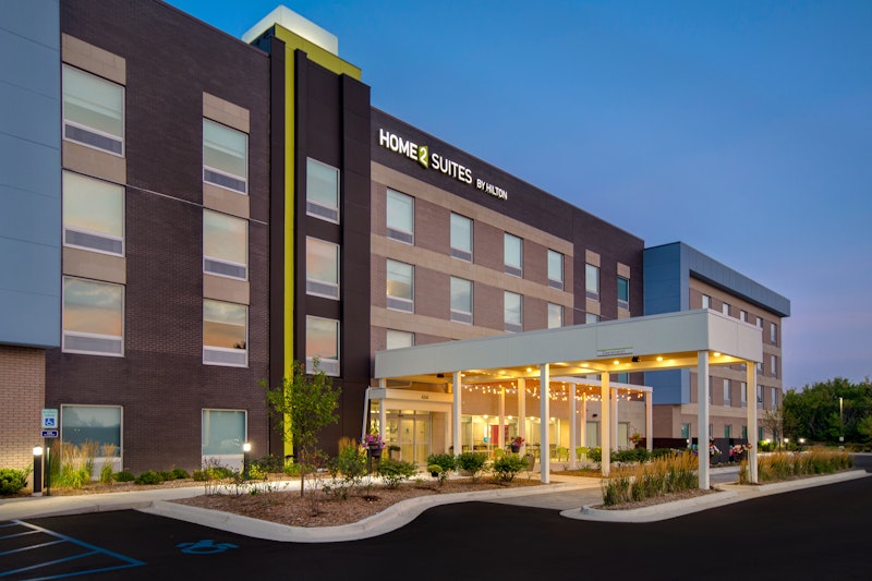 Home2 Suites by Hilton Grand Rapids Airport 22/24